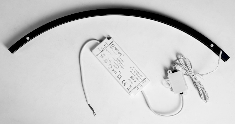 MOON LED svítidlo 6,5W, 230V, 431x12x22mm, R300mm, černá mat SL-2211/60MB