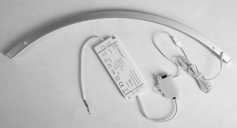 MOON LED svítidlo 7,5W, 230V, 502x12x22mm, R350mm, chrom SL-2211/70