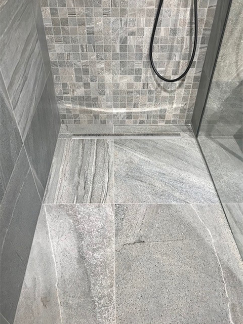 Spádová lišta, pravá, výška 12mm, délka 1200mm, nerez mat SPD1212-P