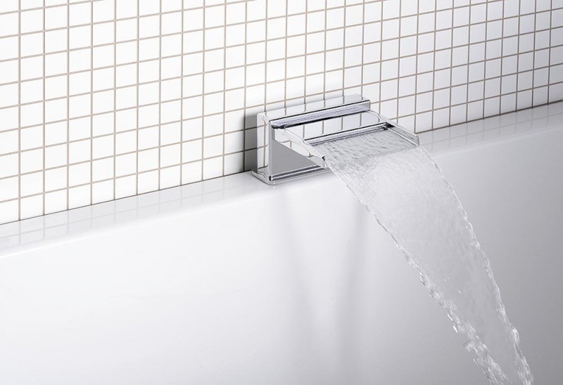 Výtoková hubice otevřená na okraj vany, šířka 145mm, kaskáda, chrom 5107