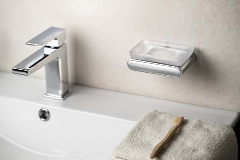 FLORI mýdlenka, mléčné sklo, chrom RF002