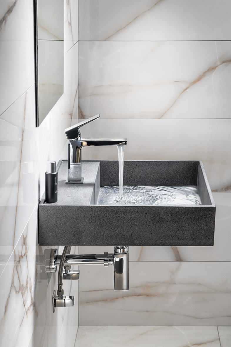 QUADRADO betonové umyvadlo včetně výpusti, 46x46cm, černý granit AR468
