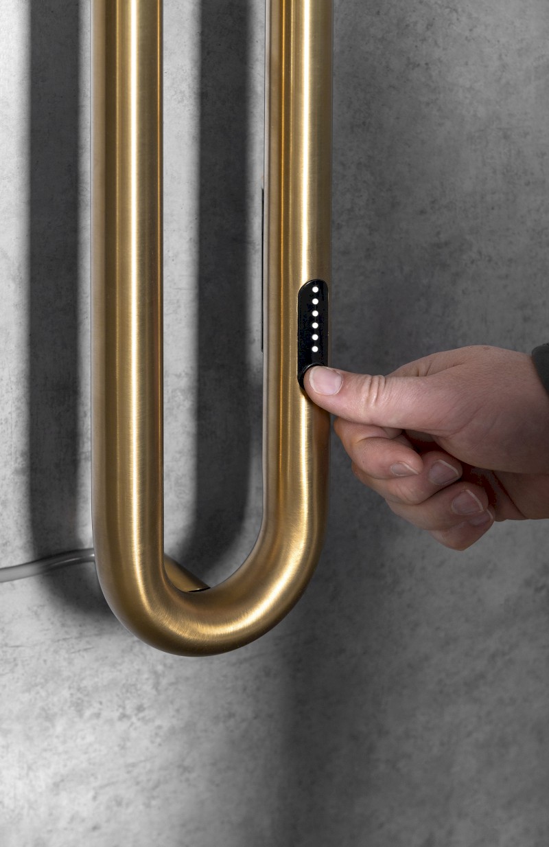 DUOPASSO elektrický sušák ručníků s časovačem, 122x1700mm, 45 W, zlato mat ER830