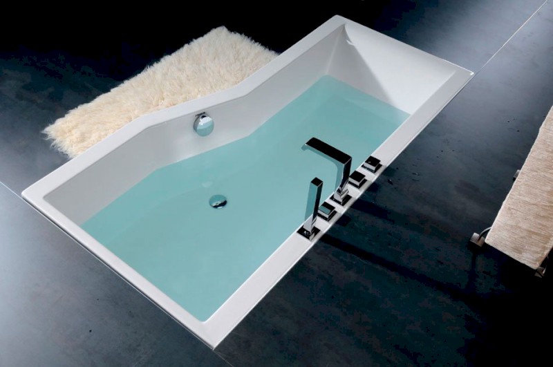 VERSYS R asymetrická vana 170x84x70x47cm, bílá 70611