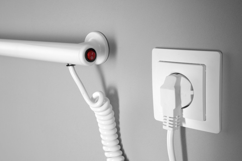 VIPE elektrický sušák ručníků, 500x500mm, 59W, bílý SU155