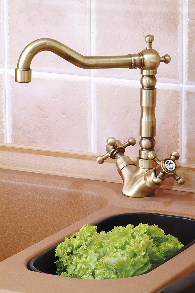 ANTEA stojánková dřezová baterie s retro hubicí, bronz 3126