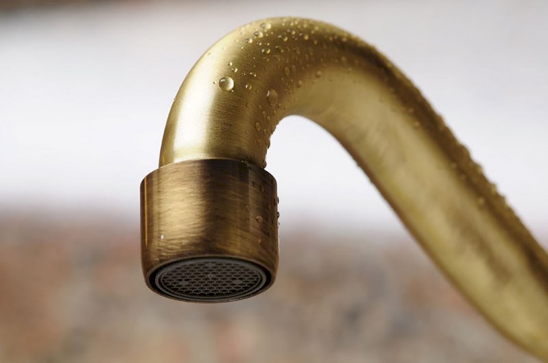 ANTEA stojánková dřezová baterie s retro hubicí, bronz 3126