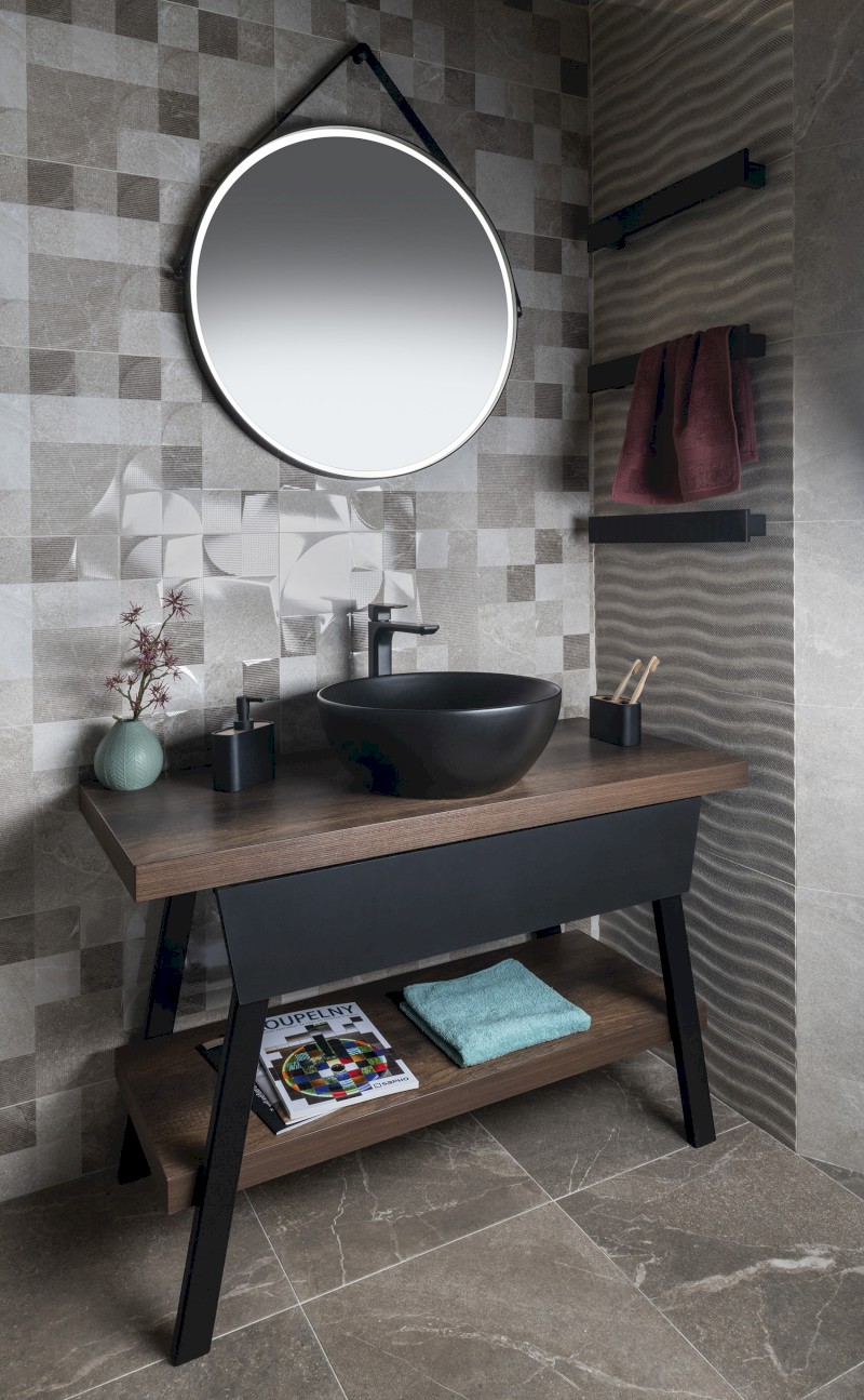 ORBITER kulaté zrcadlo s LED osvětlením ø 60cm, kožený pásek, černá mat ORL060