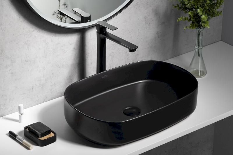 INFINITY OVAL keramické umyvadlo na desku, 55x36cm, černá mat 10NF65055-2N