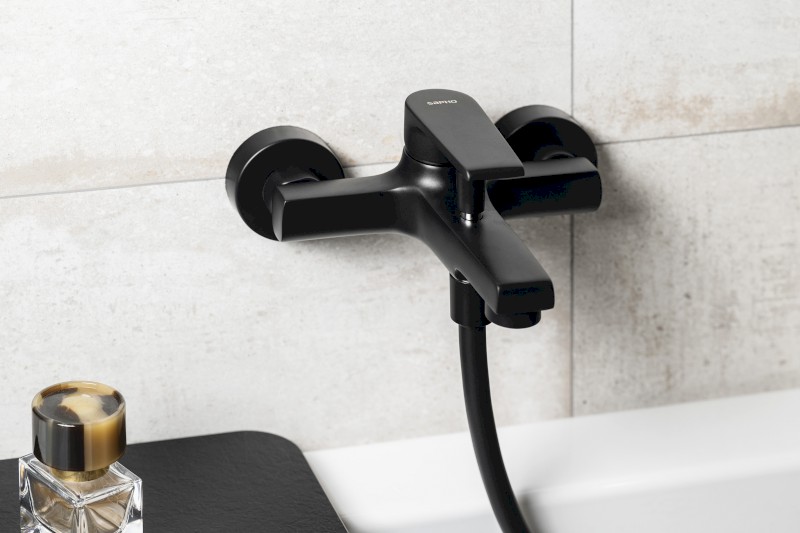 KAI nástěnná vanová baterie, černá mat KA10/15