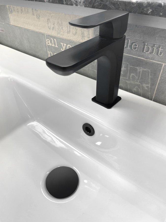 Kovová krytka přepadu umyvadla, 30mm, černá mat AR911