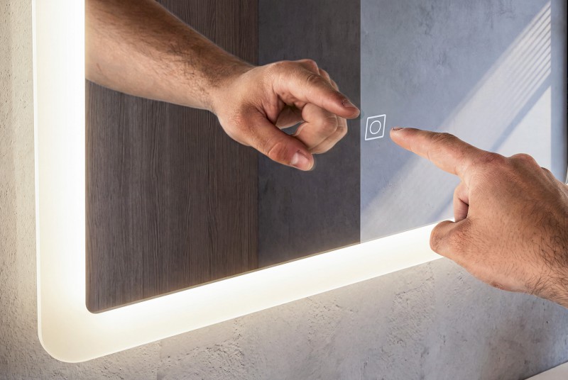 FAGO zrcadlo s LED osvětlením 50x70cm, dotykový senzor, stmívatelné FA050