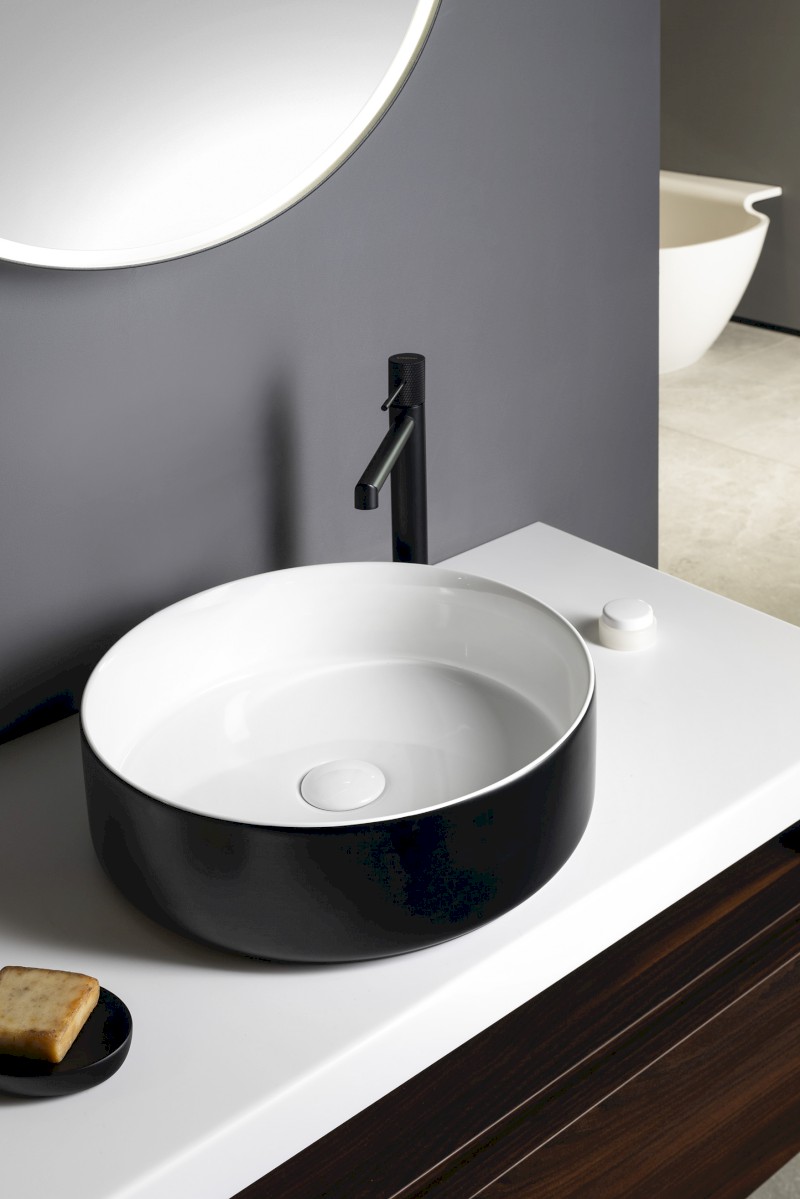 FIASTRA keramické umyvadlo na desku, Ø 40cm, černá mat FT801B