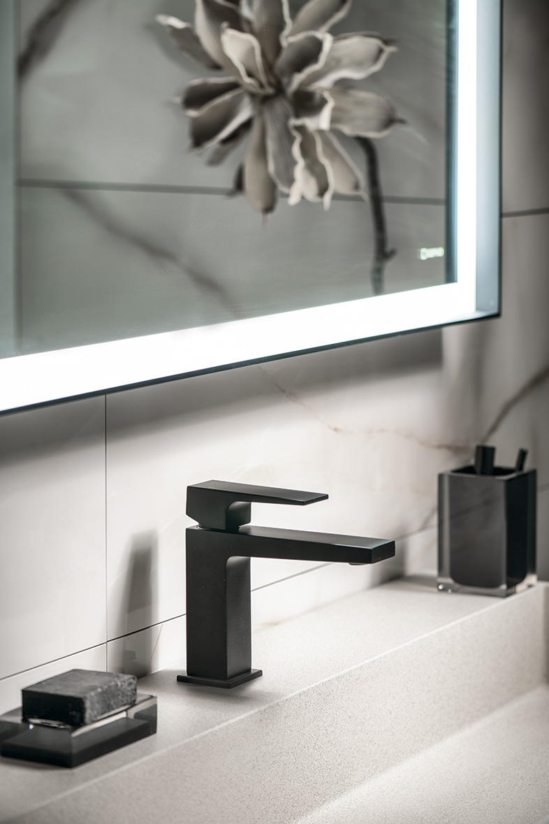 DIMY stojánková umyvadlová baterie, černá mat DM002BL