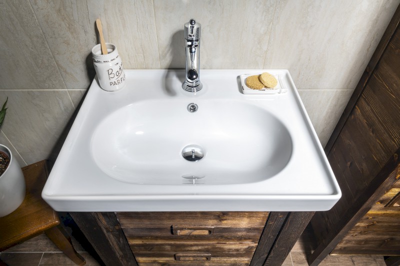 BRAND umyvadlová skříňka 56x83x43cm, mořený smrk BA068S