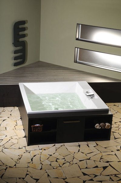 Výtoková hubice na okraj vany, šířka 120mm, chrom BD31451