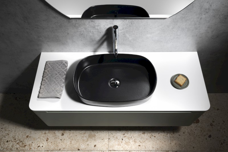 INFINITY OVAL keramické umyvadlo na desku, 55x36cm, černá mat 10NF65055-2N