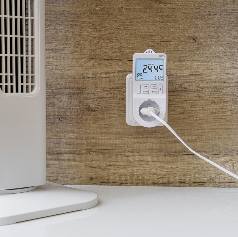 Zásuvkový termostat s funkcí digitální spínací zásuvky s wifi P56601FR