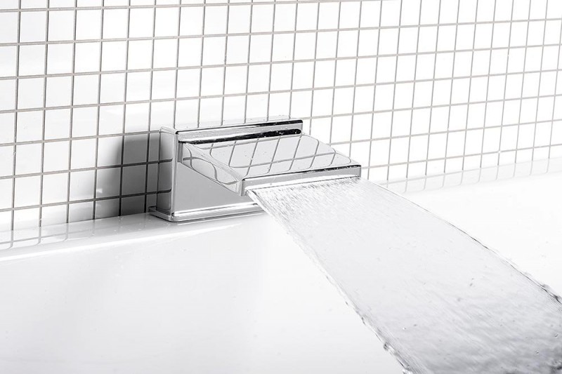 Výtoková hubice na okraj vany, šířka 145mm, kaskáda, chrom 5106