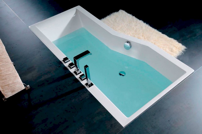 VERSYS L asymetrická vana 170x84x70x47cm, bílá 70111