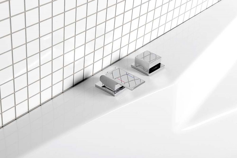 INFINITI dvouprvková páková baterie na okraj vany, chrom IF100