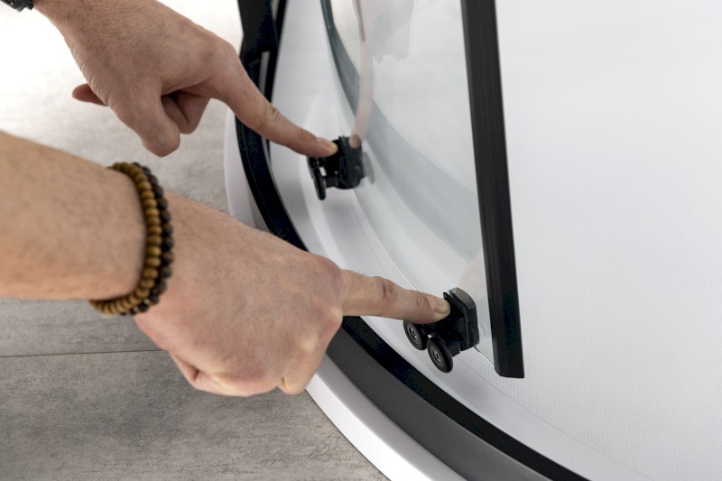 SIGMA SIMPLY BLACK čtvrtkruhová sprchová zástěna 800x800 mm, R550, čiré sklo GS5580B