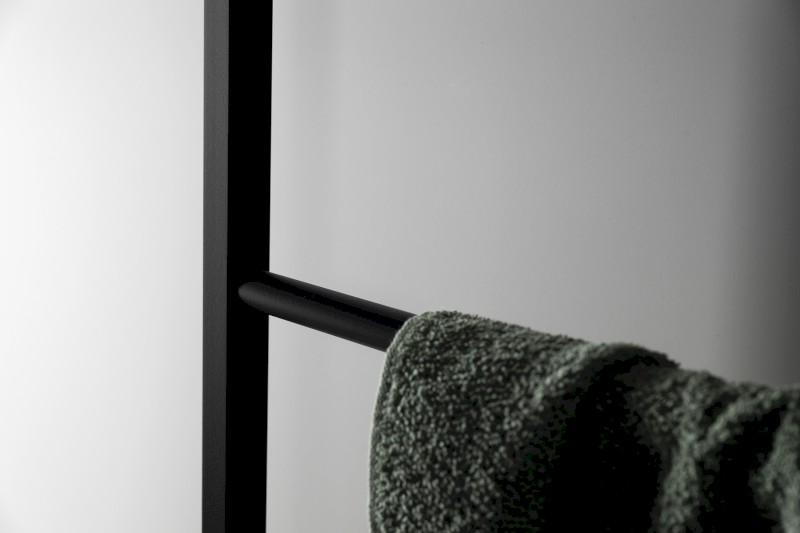 SKA nástěnný sušák ručníků 600x1150x100mm, černá mat SKA502