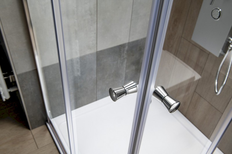 AGGA čtvercová sprchová zástěna 700x700mm, čiré sklo HLF707Y