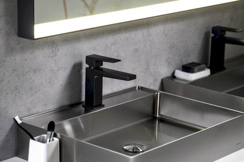 DIMY stojánková umyvadlová baterie, černá mat DM002BL