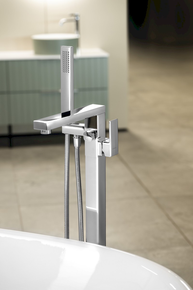 CUBEMIX vanová baterie s připojením do podlahy, chrom CM021