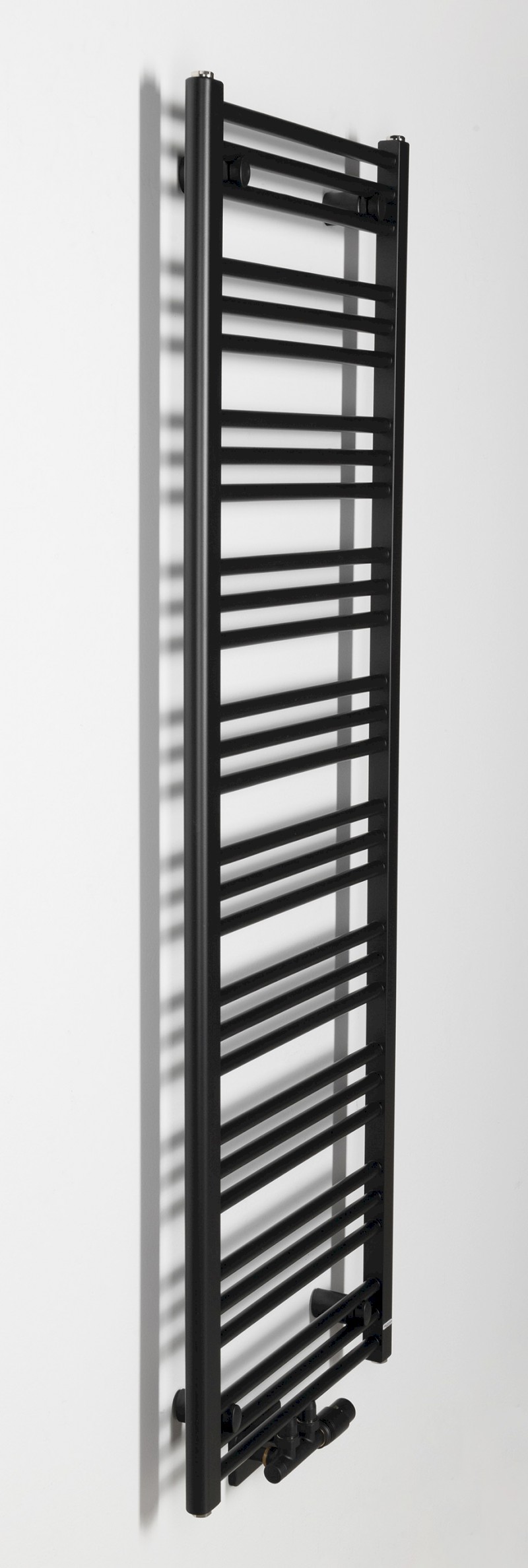 ALBRECHT otopné těleso 500x1570 mm, středové připojení, černá mat 600.115.6