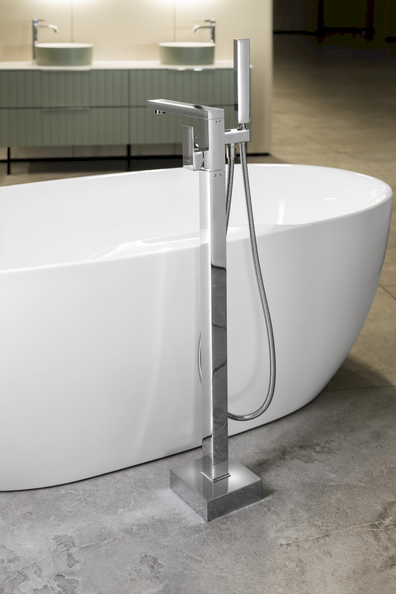 CUBEMIX vanová baterie s připojením do podlahy, chrom CM021