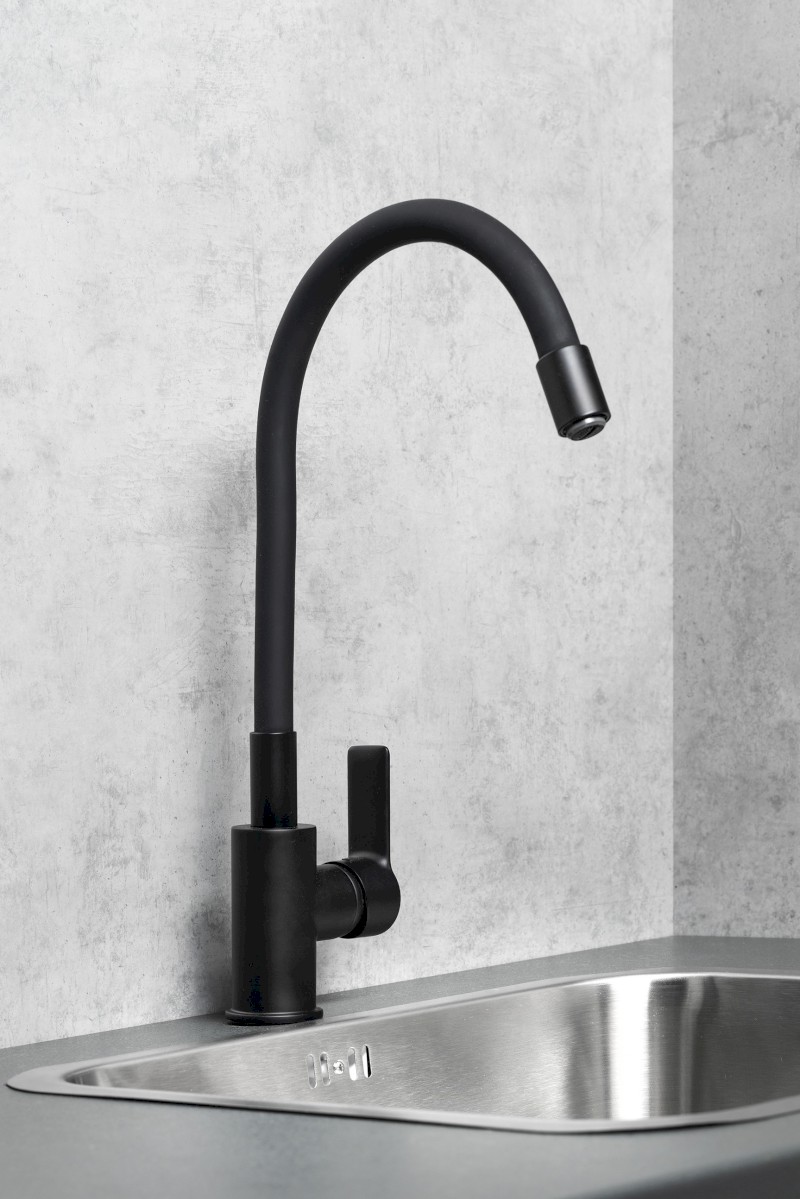 LORE stojánková dřezová baterie, flexibilní ramínko, černá mat 1106-70B