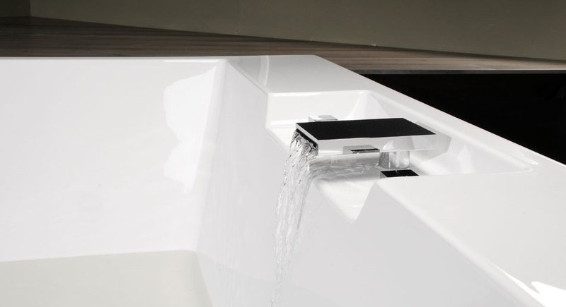 Výtoková hubice na okraj vany, šířka 120mm, chrom BD31451