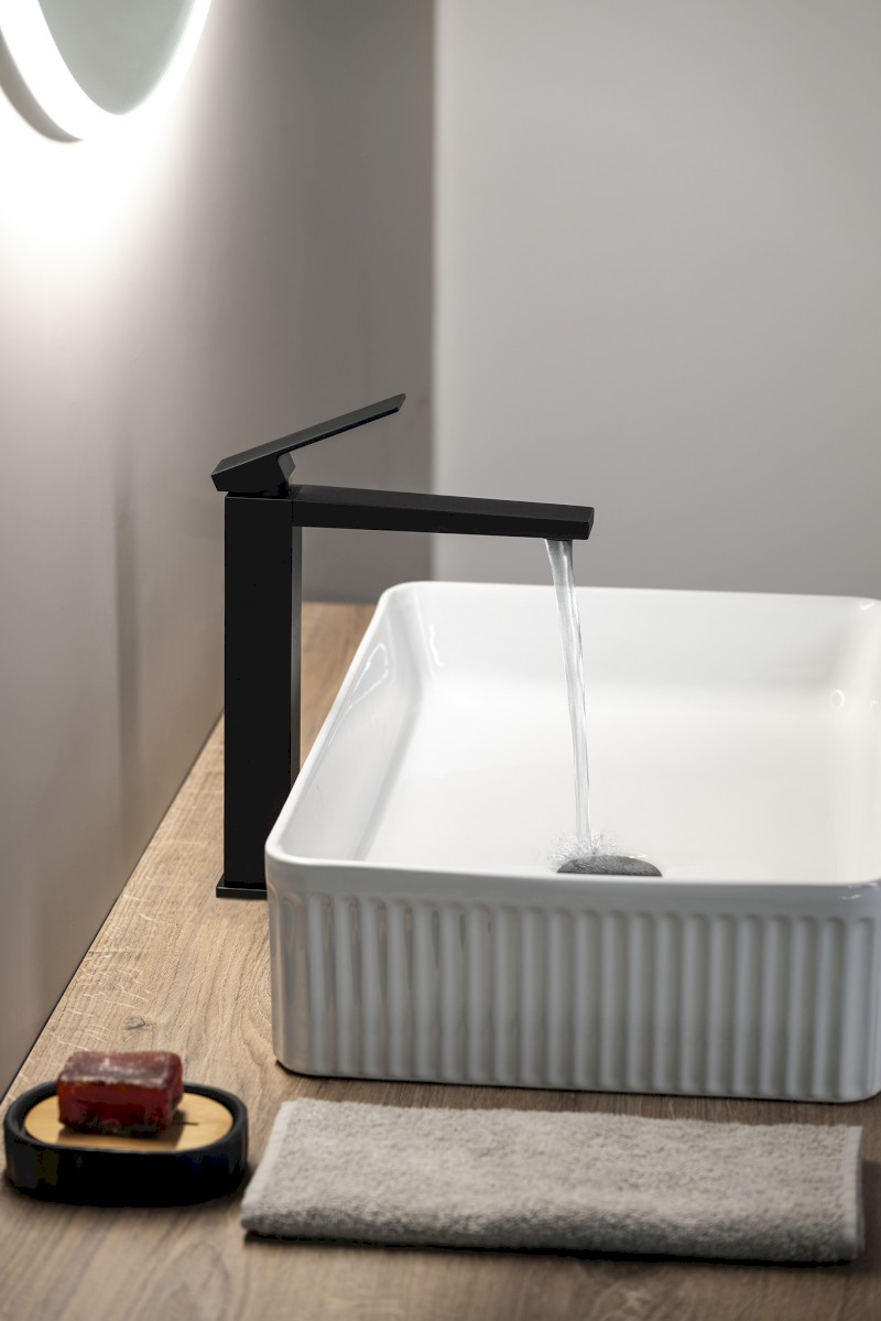 SPECTRE stojánková umyvadlová baterie vysoká, černá mat 1102-04B