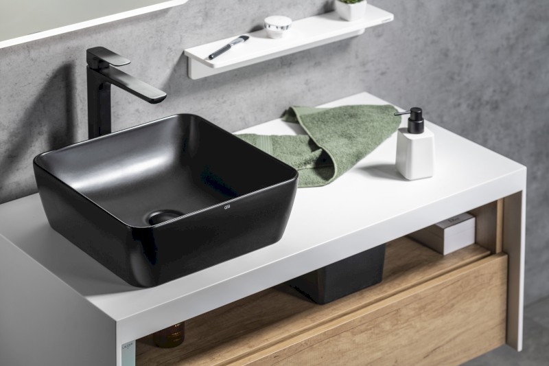 SAND/NUBES keramické umyvadlo na desku 38x38cm, černá mat 903826