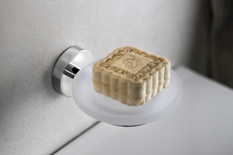 LARISSA mýdlenka, mléčné sklo, chrom WS002