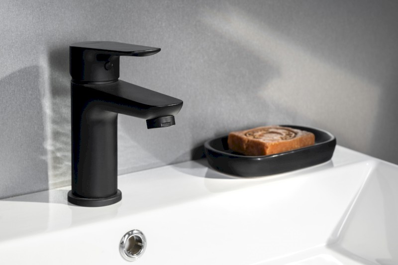 LOTTA stojánková umyvadlová baterie, černá mat LT602B